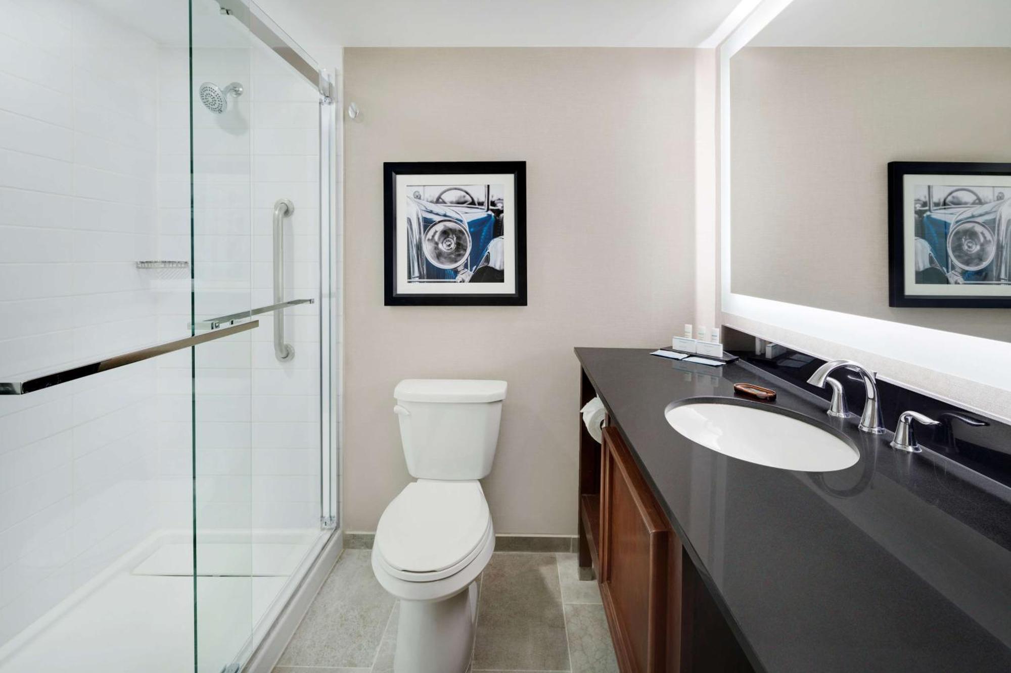 Two-Bedroom Executive King Suite,1552142977:JPEG